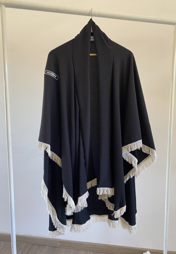 Ruana FINA – NEGRO