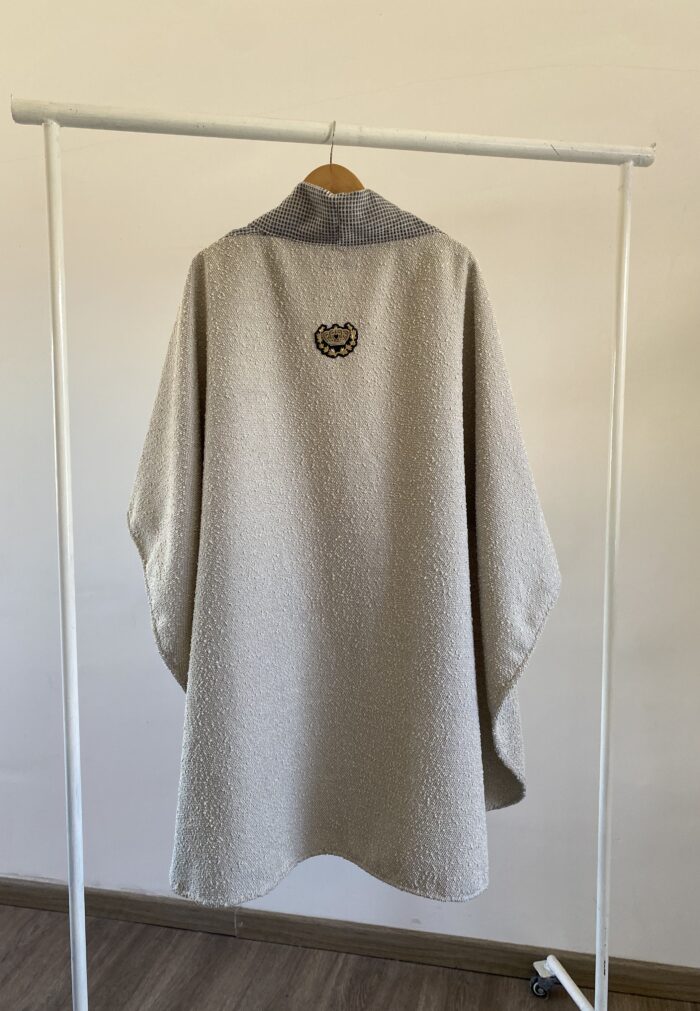 Ruana TAPIZ – GRIS