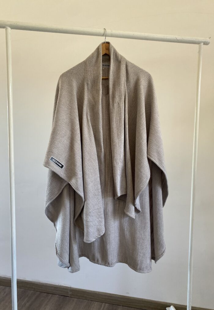 Ruana TAPIZ – GRIS