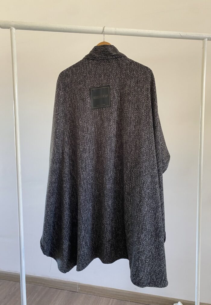 Ruana TAPIZ – BLACK